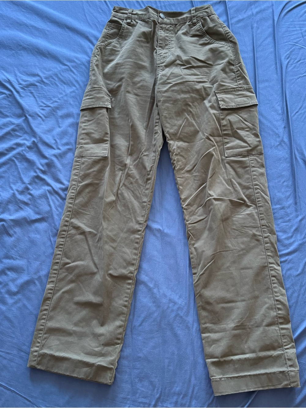 Women’s Cargo Pants in Olive Green